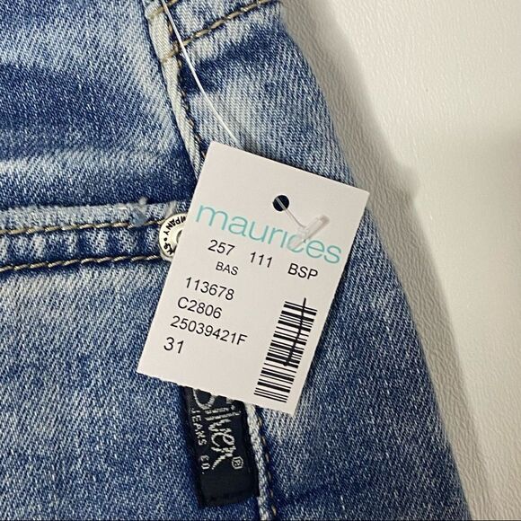 Silver | NWT Avery High Rose Curvy Denim Shorts - Picture 3 of 9